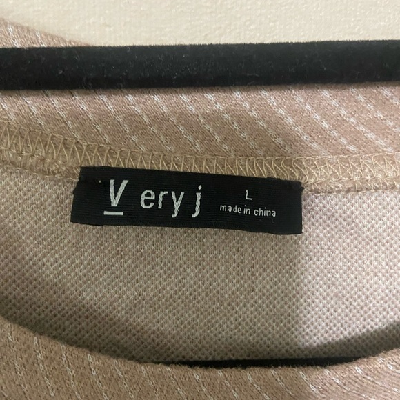 Very J LIKE NEW The Piper drop waist ribbed baby doll ruffle bottom dress size L - Picture 5 of 5